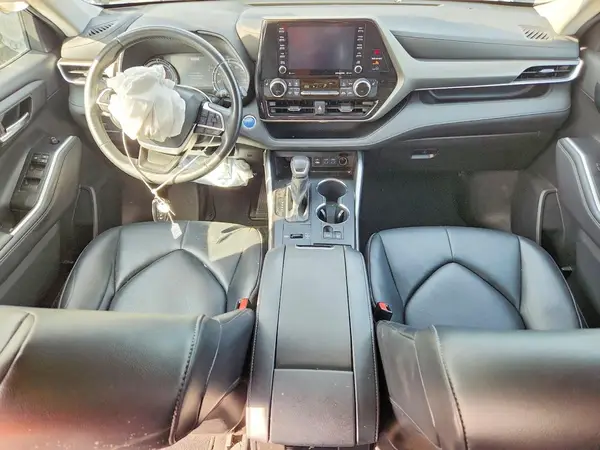 5TDGBRCH0NS074683 2022 TOYOTA HIGHLANDER - Image 8
