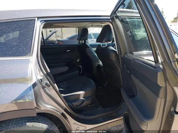 5TDGBRCH0NS538605 2022 TOYOTA HIGHLANDER - Image 8