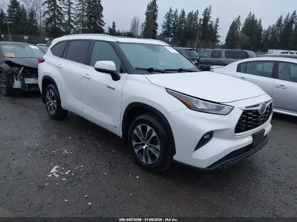 5TDGBRCH1LS505545 2020 TOYOTA HIGHLANDER - Image 1