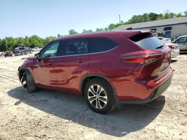5TDGBRCH1MS046258 2021 TOYOTA HIGHLANDER - Image 2
