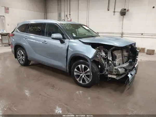 5TDGBRCH1MS065845 2021 TOYOTA HIGHLANDER - Image 1