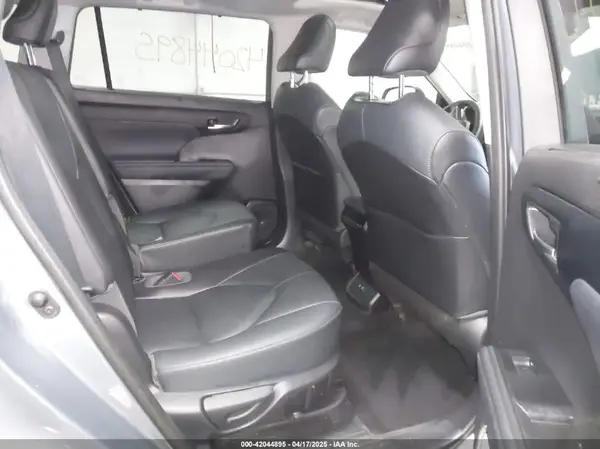 5TDGBRCH1MS065845 2021 TOYOTA HIGHLANDER - Image 8