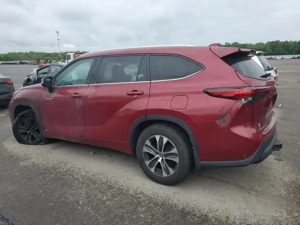 5TDGBRCH1MS516174 2021 TOYOTA HIGHLANDER - Image 2