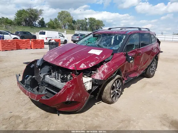 5TDGBRCH1MS532472 2021 TOYOTA HIGHLANDER - Image 2