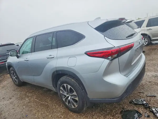 5TDGBRCH1MS534044 2021 TOYOTA HIGHLANDER - Image 2