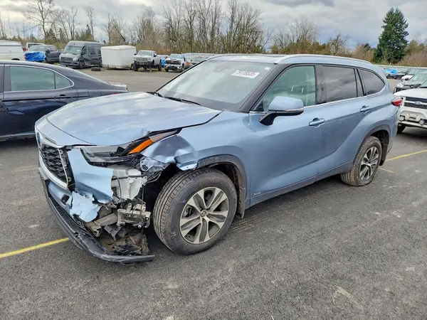 5TDGBRCH1NS070089 2022 TOYOTA HIGHLANDER - Image 1