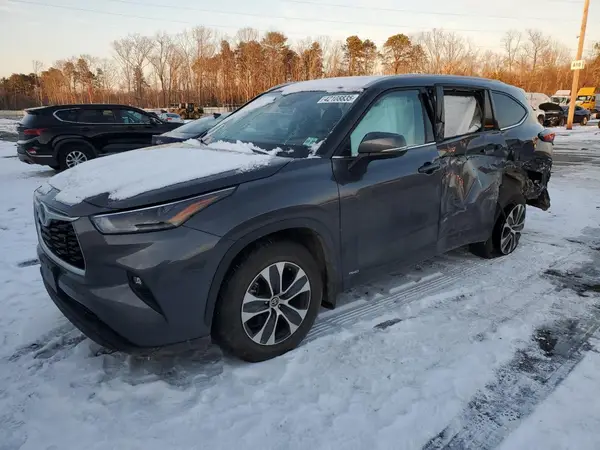 5TDGBRCH1NS072747 2022 TOYOTA HIGHLANDER - Image 1