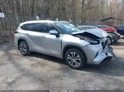 5TDGBRCH1NS548236 2022 TOYOTA HIGHLANDER