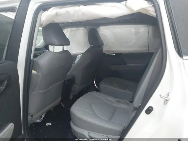 5TDGBRCH1NS556157 2022 TOYOTA HIGHLANDER - Image 8