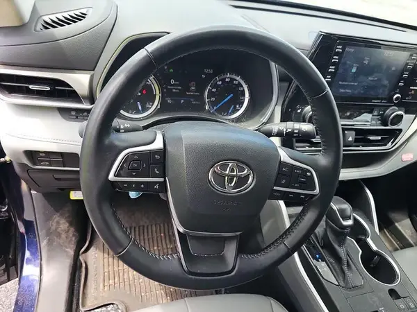 5TDGBRCH1NS559012 2022 TOYOTA HIGHLANDER - Image 8