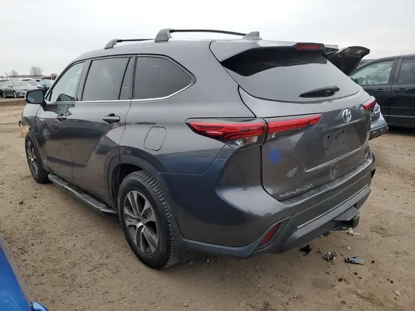 5TDGBRCH2LS511502 2020 TOYOTA HIGHLANDER - Image 2