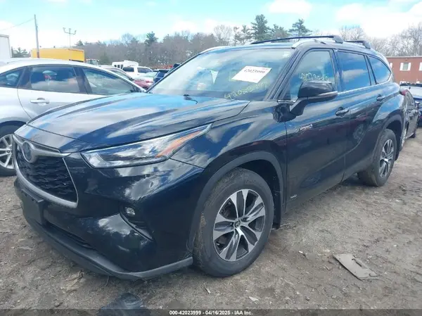 5TDGBRCH2MS518497 2021 TOYOTA HIGHLANDER - Image 2