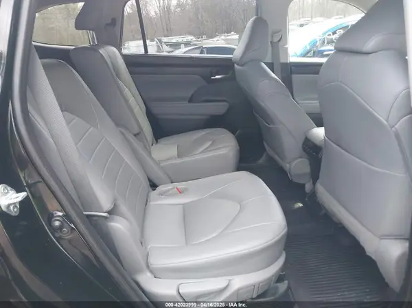 5TDGBRCH2MS518497 2021 TOYOTA HIGHLANDER - Image 8
