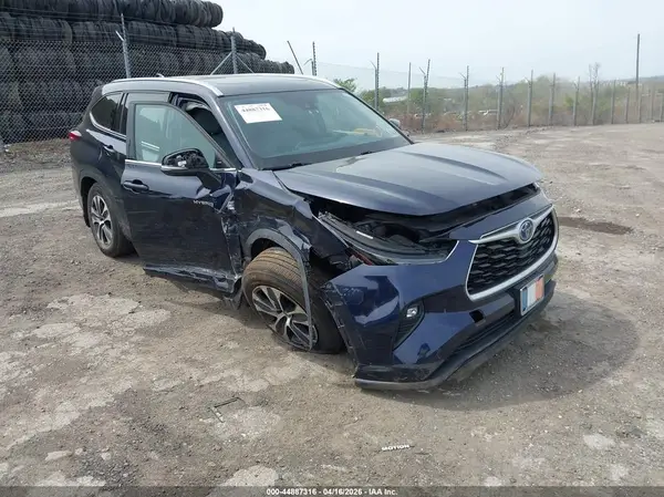 5TDGBRCH2MS536661 2021 TOYOTA HIGHLANDER - Image 1