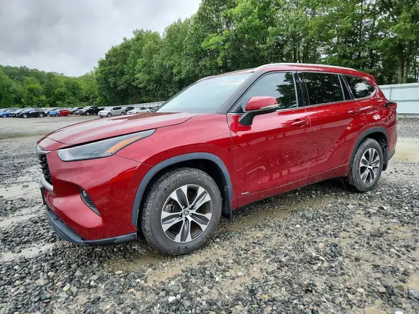 5TDGBRCH2NS557186 2022 TOYOTA HIGHLANDER - Image 1