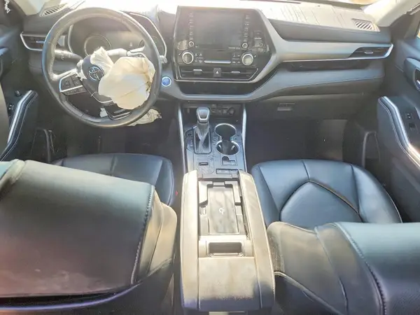 5TDGBRCH3LS506129 2020 TOYOTA HIGHLANDER - Image 8
