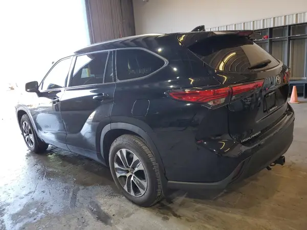 5TDGBRCH3LS508012 2020 TOYOTA HIGHLANDER - Image 2