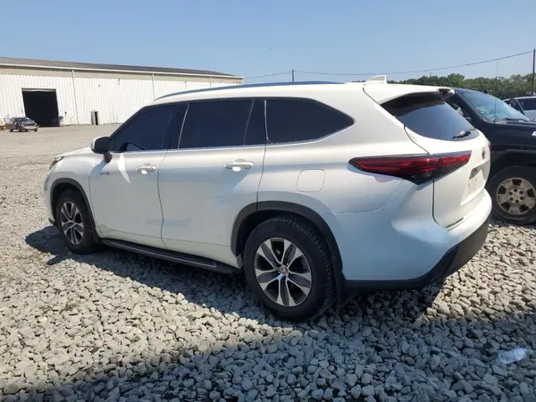5TDGBRCH3LS509743 2020 TOYOTA HIGHLANDER - Image 2