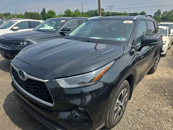 5TDGBRCH3MS067306 2021 TOYOTA HIGHLANDER - Image 2