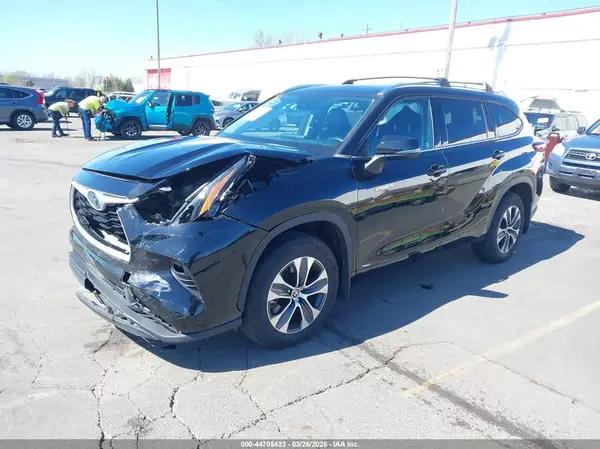 5TDGBRCH3MS522932 2021 TOYOTA HIGHLANDER - Image 2