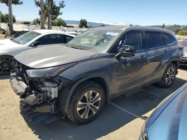 5TDGBRCH3NS538985 2022 TOYOTA HIGHLANDER - Image 1