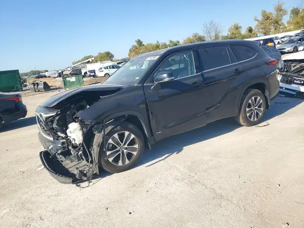 5TDGBRCH3NS548979 2022 TOYOTA HIGHLANDER - Image 1