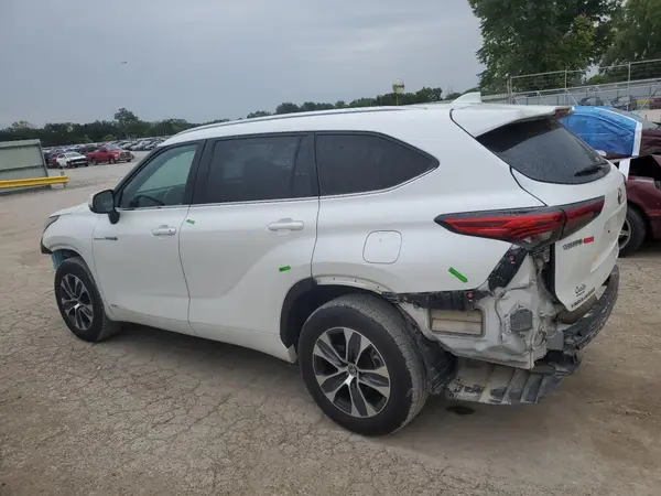 5TDGBRCH4LS504714 2020 TOYOTA HIGHLANDER - Image 2