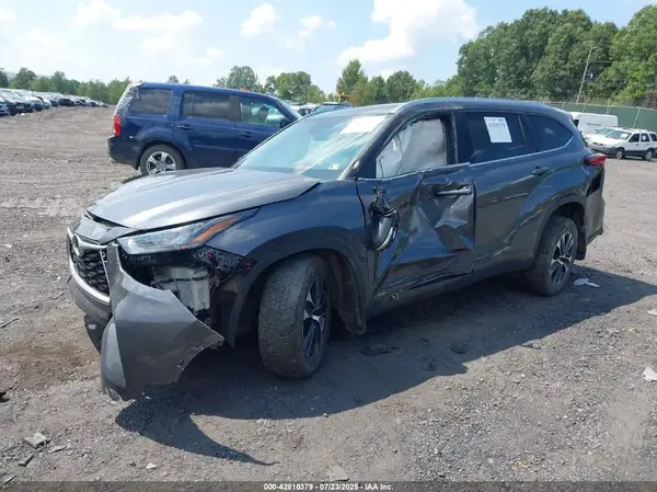 5TDGBRCH4LS508472 2020 TOYOTA HIGHLANDER - Image 2