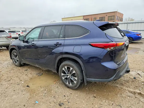 5TDGBRCH4LS509170 2020 TOYOTA HIGHLANDER - Image 2