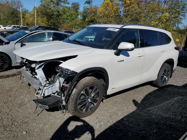 5TDGBRCH4MS048943 2021 TOYOTA HIGHLANDER - Image 1