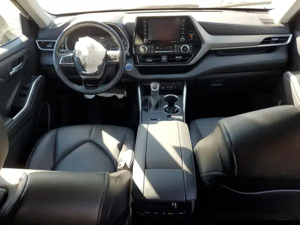 5TDGBRCH4MS048943 2021 TOYOTA HIGHLANDER - Image 8
