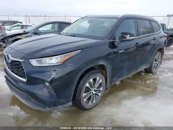5TDGBRCH4MS525354 2021 TOYOTA HIGHLANDER - Image 2