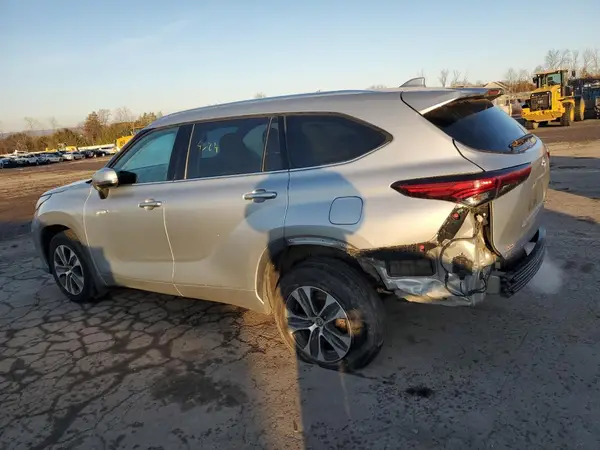 5TDGBRCH4MS534202 2021 TOYOTA HIGHLANDER - Image 2