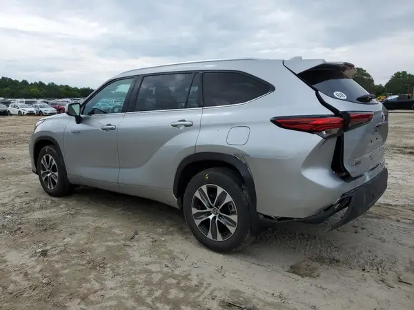 5TDGBRCH4MS535298 2021 TOYOTA HIGHLANDER - Image 2