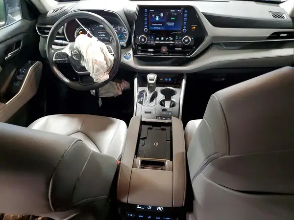 5TDGBRCH4NS545556 2022 TOYOTA HIGHLANDER - Image 8