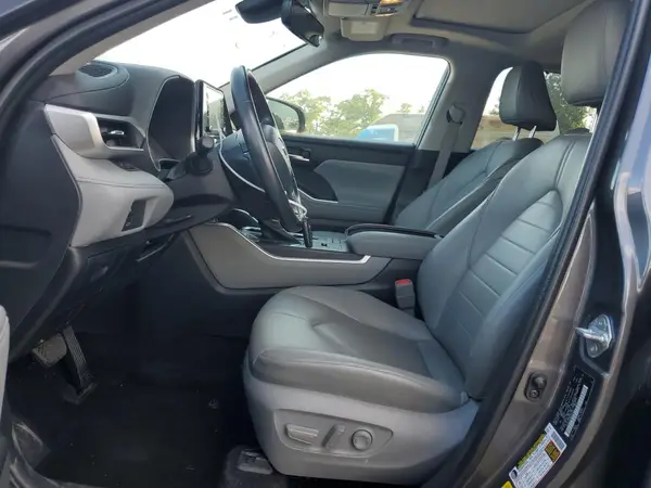 2022 TOYOTA HIGHLANDER COPART lot 67845485 auction photo 7