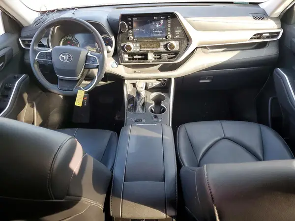 5TDGBRCH4NS549929 2022 TOYOTA HIGHLANDER - Image 8