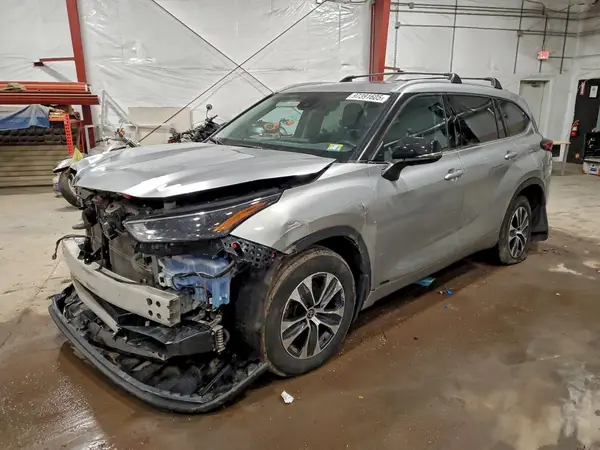 5TDGBRCH4NS557707 2022 TOYOTA HIGHLANDER - Image 1