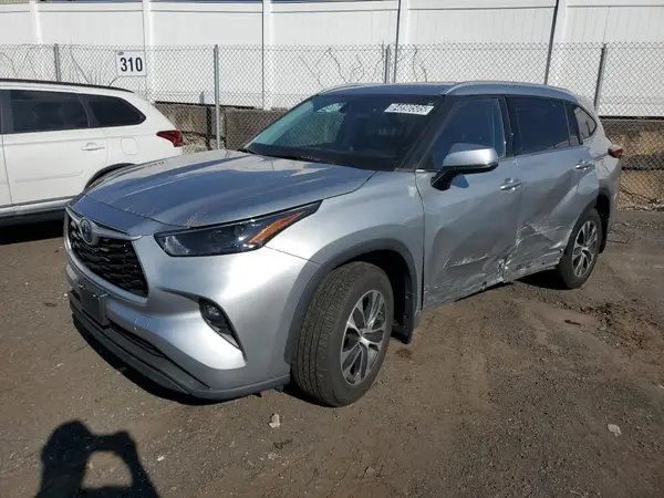 5TDGBRCH4NS558971 2022 TOYOTA HIGHLANDER - Image 1