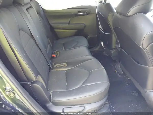 5TDGBRCH5MS025820 2021 TOYOTA HIGHLANDER - Image 8