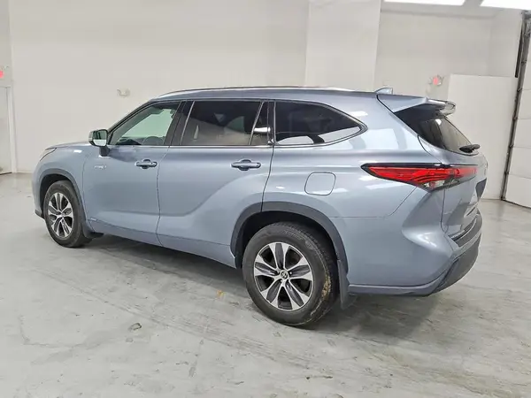 5TDGBRCH5MS031472 2021 TOYOTA HIGHLANDER - Image 2