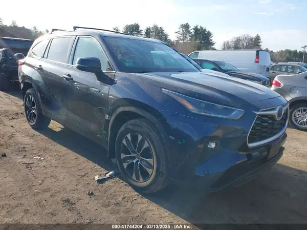 5TDGBRCH5MS515061 2021 TOYOTA HIGHLANDER - Image 1