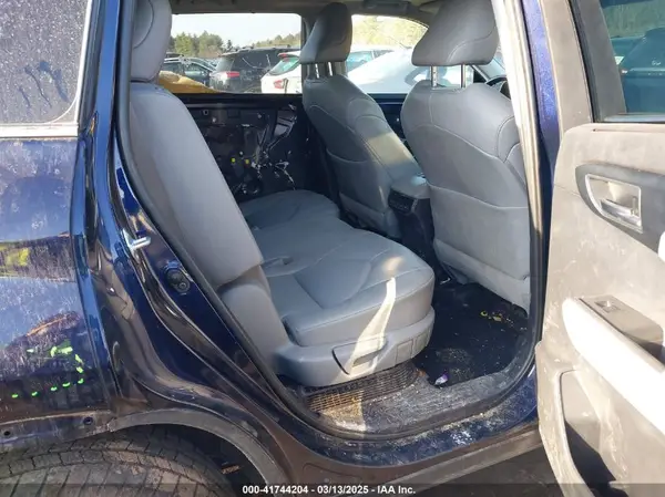 5TDGBRCH5MS515061 2021 TOYOTA HIGHLANDER - Image 8