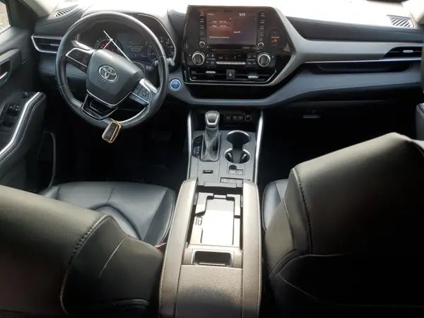 5TDGBRCH5MS515626 2021 TOYOTA HIGHLANDER - Image 8