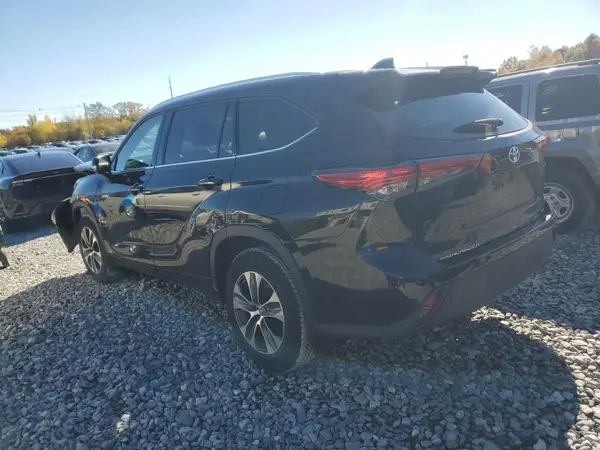5TDGBRCH5MS515982 2021 TOYOTA HIGHLANDER - Image 2