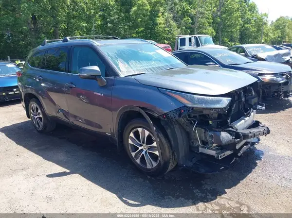 5TDGBRCH5MS518400 2021 TOYOTA HIGHLANDER - Image 1