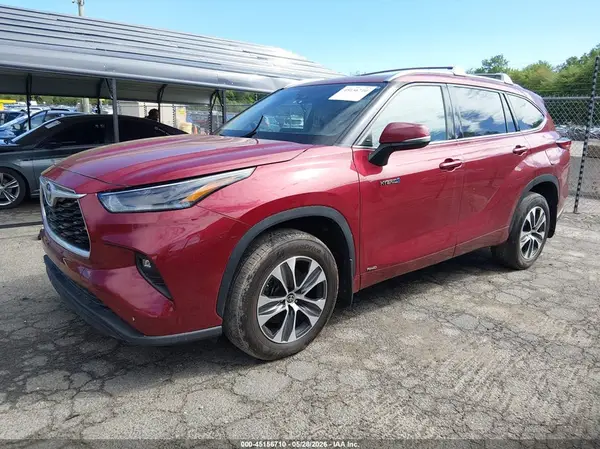 5TDGBRCH5MS522706 2021 TOYOTA HIGHLANDER - Image 2