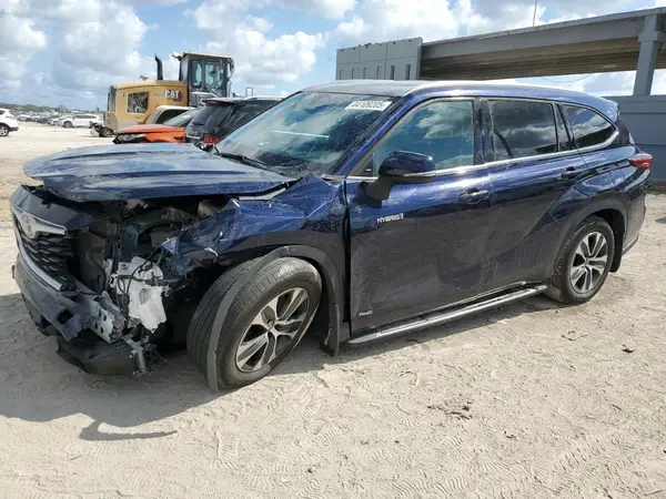 5TDGBRCH5MS526982 2021 TOYOTA HIGHLANDER - Image 1