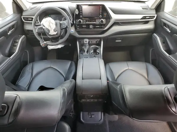 5TDGBRCH5MS526982 2021 TOYOTA HIGHLANDER - Image 8