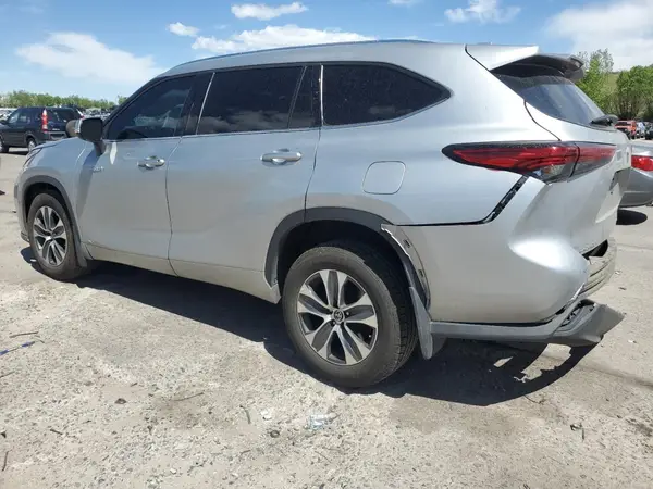5TDGBRCH5MS530014 2021 TOYOTA HIGHLANDER - Image 2